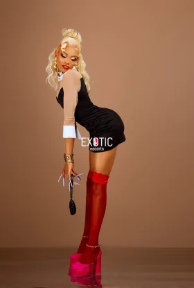 Pretty Ass shemale I do Video calls