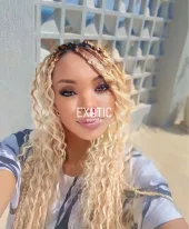 Pretty Ass shemale I do Video calls