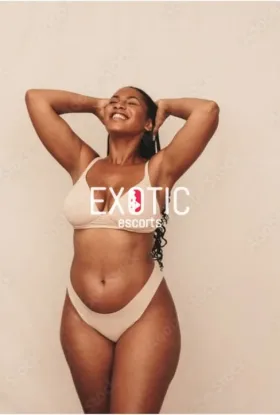 Maggie – Your Sensual Curvaceous Queen in Ngong Road, Nairobi