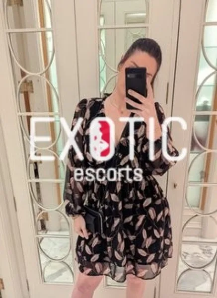 Khloé Roy — 7