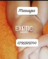 Massage by pretty Queens
