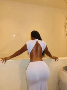 Gitaru escorts
