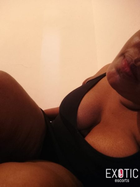 Leyla, escort in Mombasa Town, Kenya (photo 2)